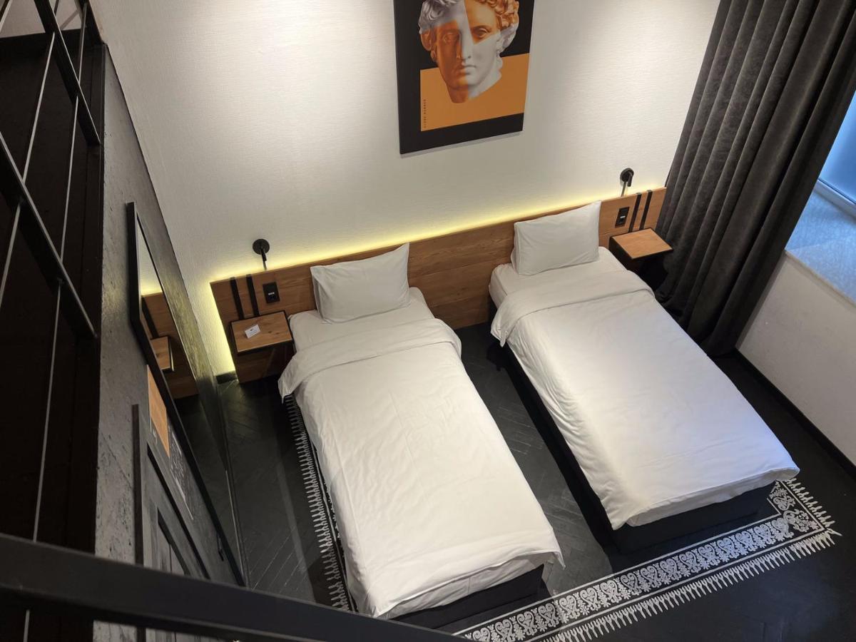 Globe Runner Hostel كييف المظهر الخارجي الصورة